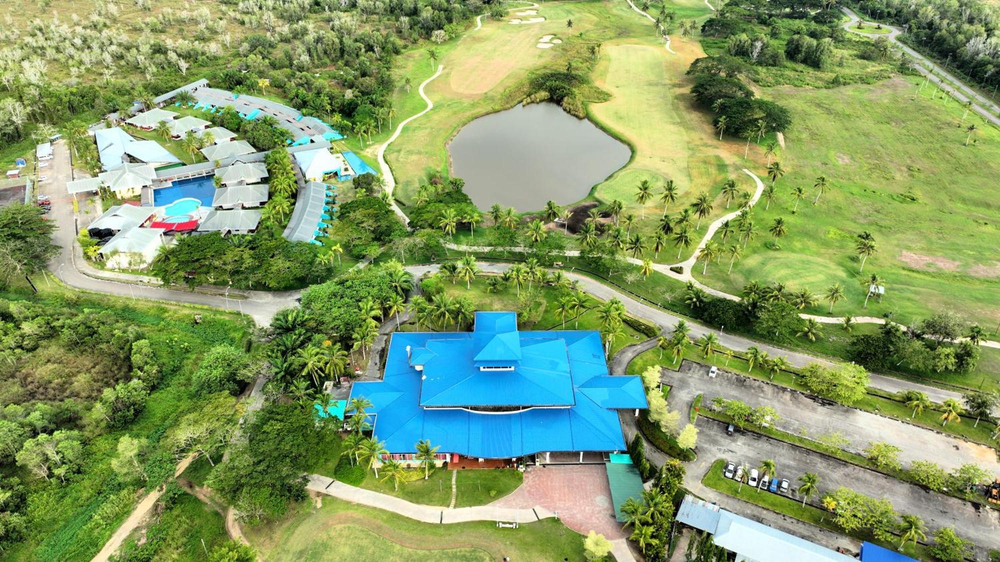 Artitaya Borneo Golf & Resort Papar Exterior foto