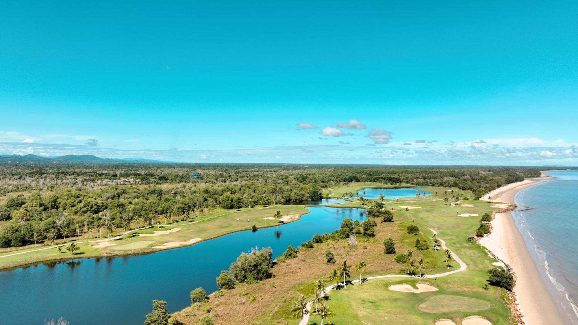 Artitaya Borneo Golf & Resort Papar Exterior foto