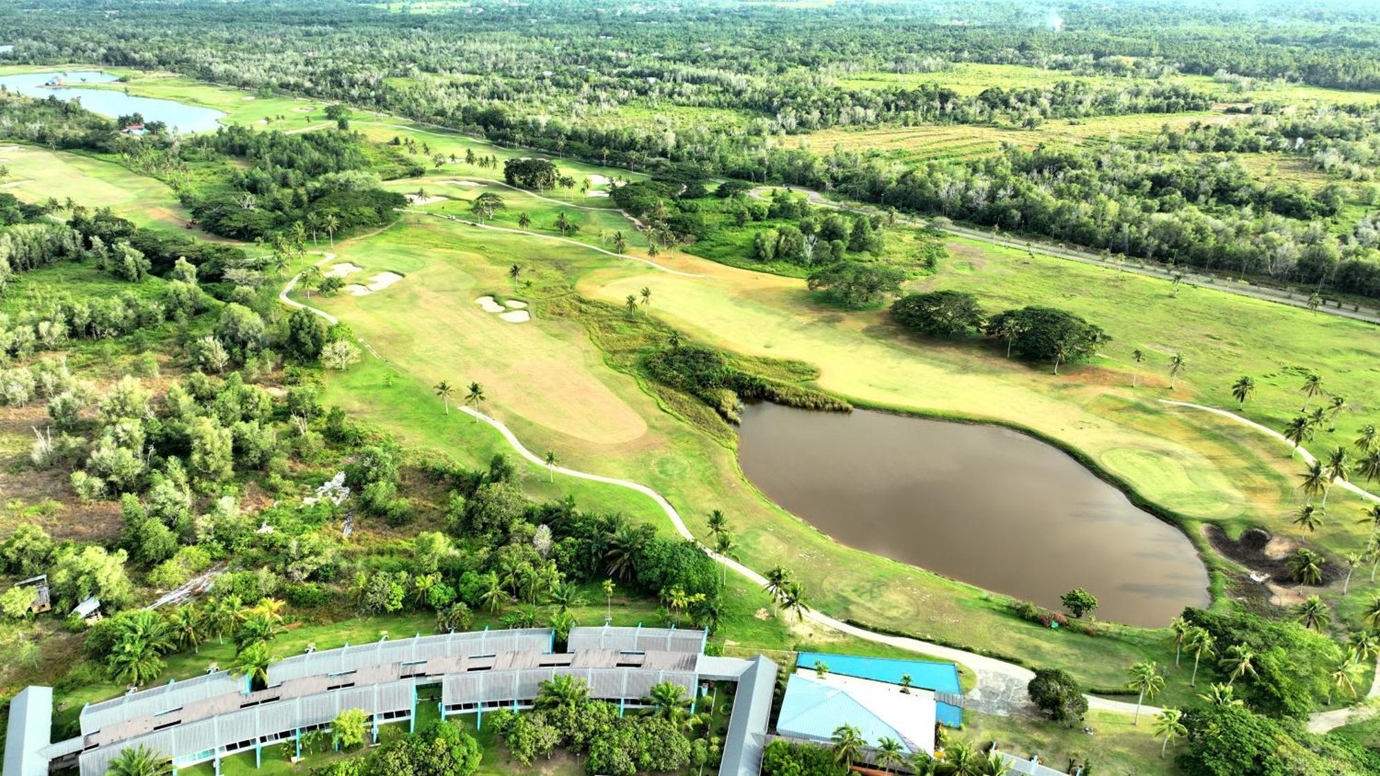 Artitaya Borneo Golf & Resort Papar Exterior foto