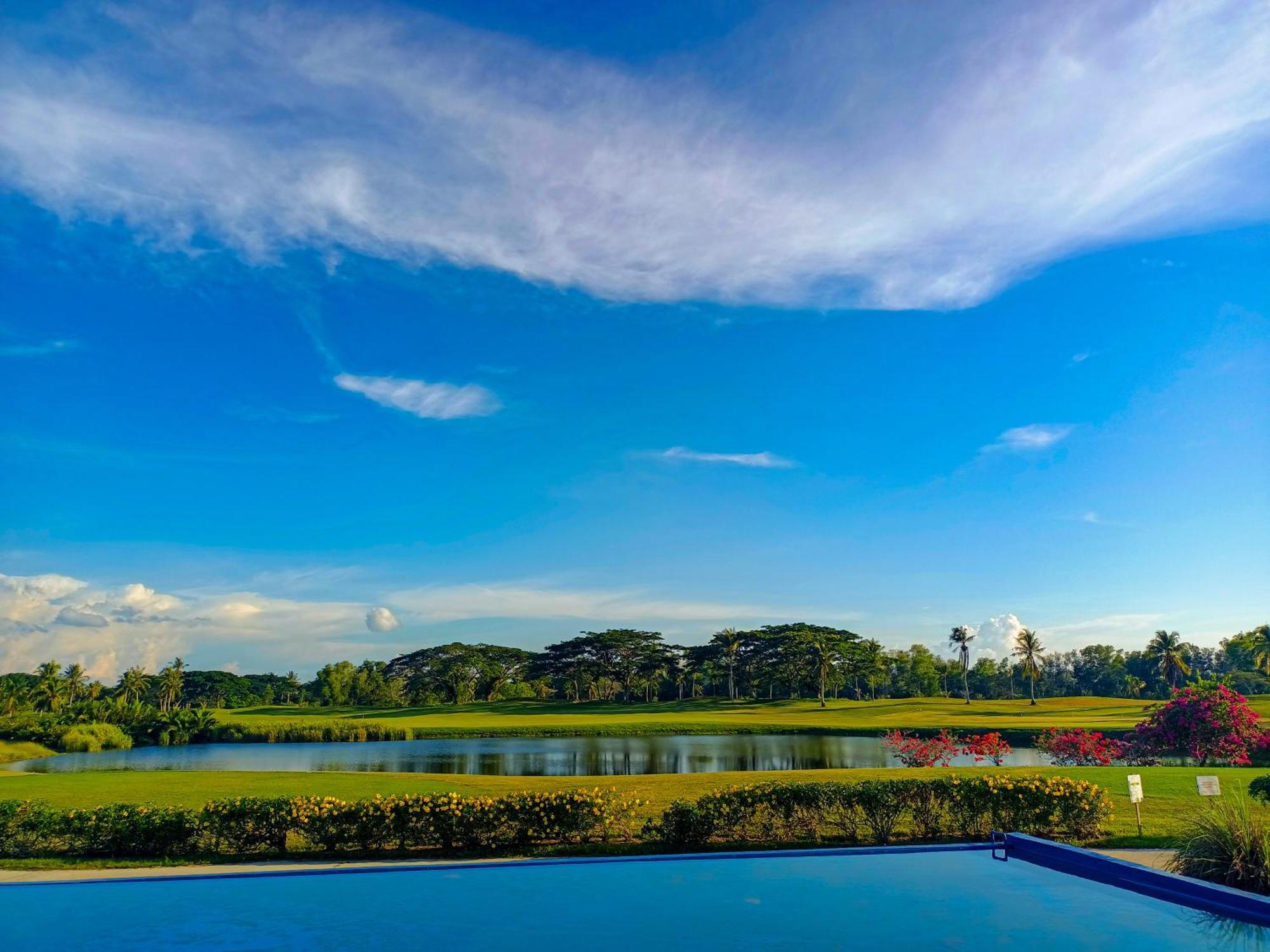 Artitaya Borneo Golf & Resort Papar Exterior foto