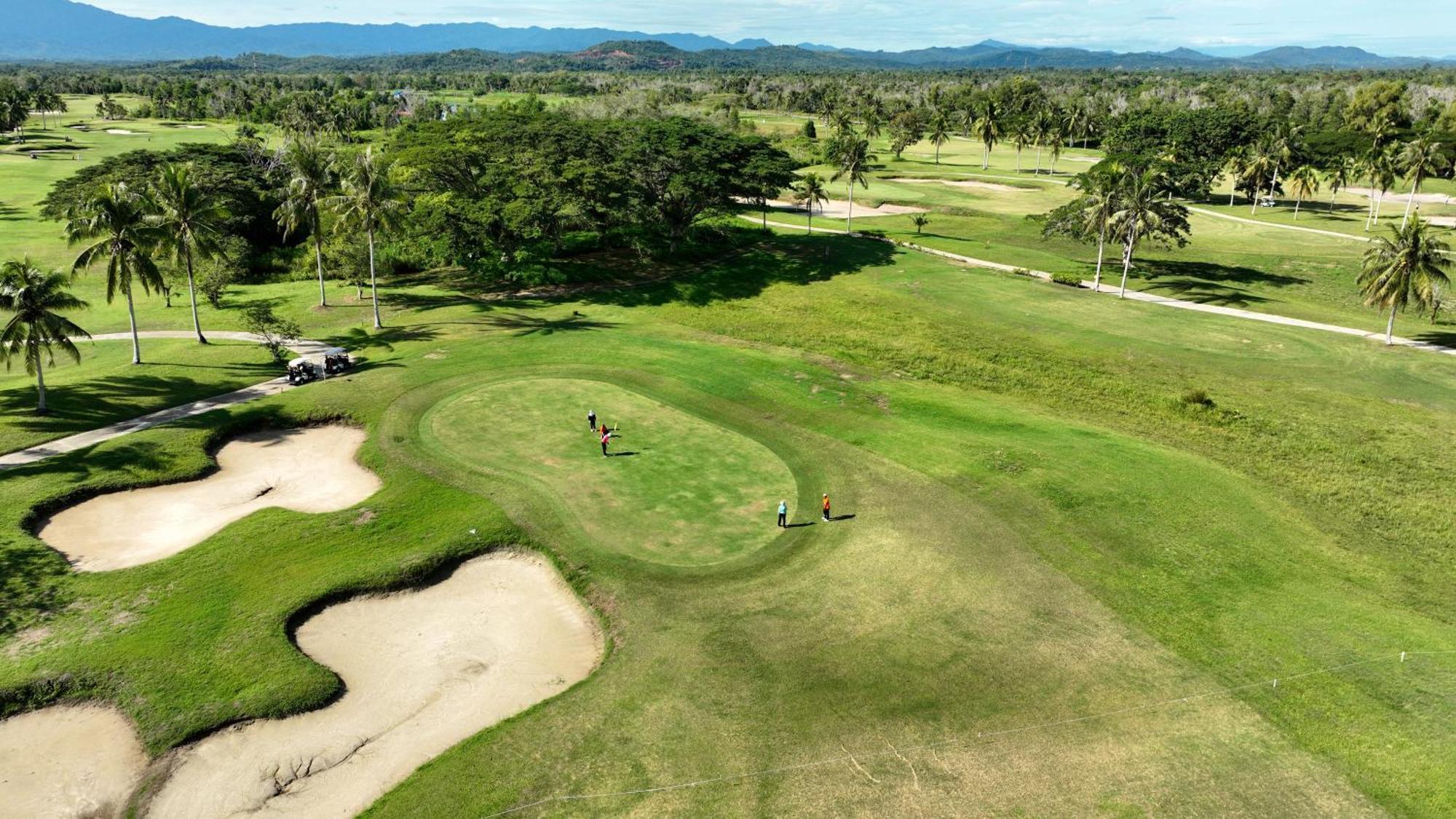 Artitaya Borneo Golf & Resort Papar Exterior foto